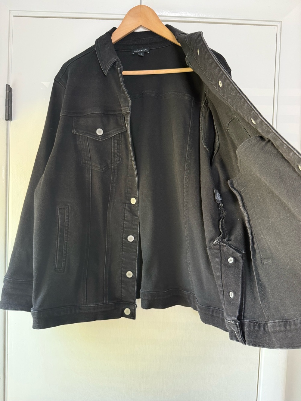 Universal Standard Black Denim Chore Jacket Minimalist Chic Longline Snap Sides - Picture 10 of 12